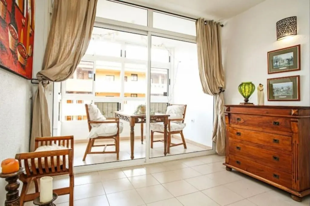 Cozy Apartment Near The Sea With Private Parking El Medano